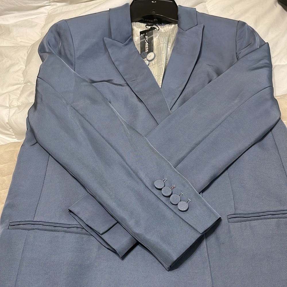 Express pantsuit - Picture 3 of 16